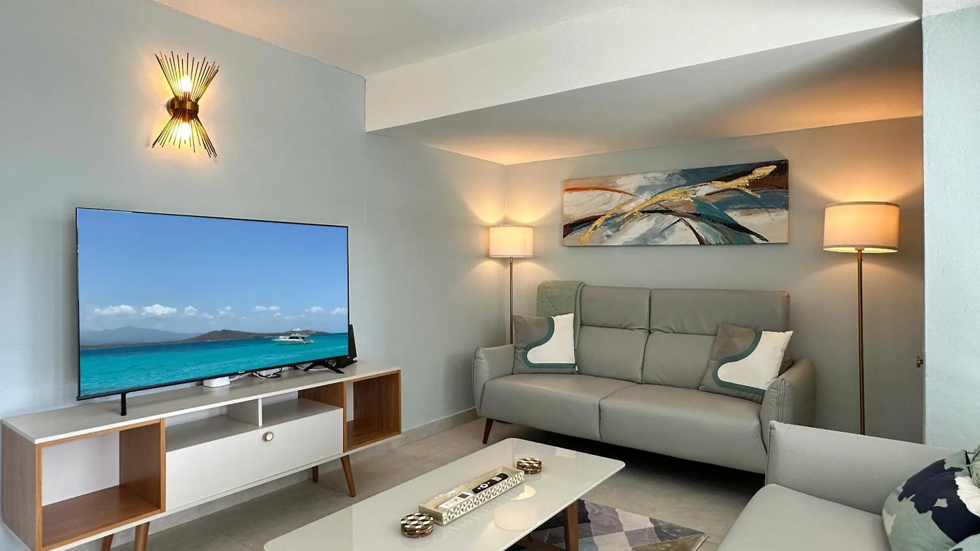 Condado Laguna Villa I 6 Bed 3 Bath Jacuzzi San Juan